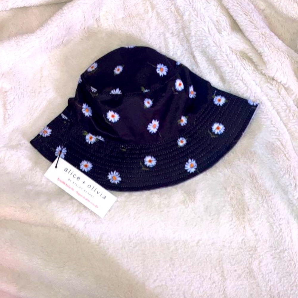 alice + olivia by Stacey Bendet Reversible Bucket Hat